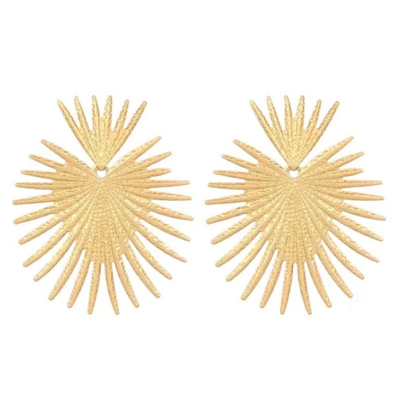 ZARA | GOLD GEOMETRIC STARBURST BLOGGER STATEMENT EARRINGS - Picture 3 of 4
